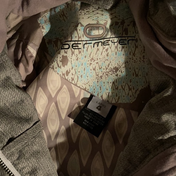 Size 4 obermeyer jacket - Picture 2 of 2
